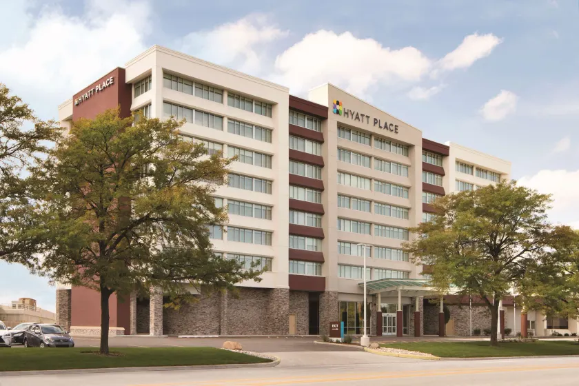 Hyatt Place Chicago O'Hare Airport - Image 1
