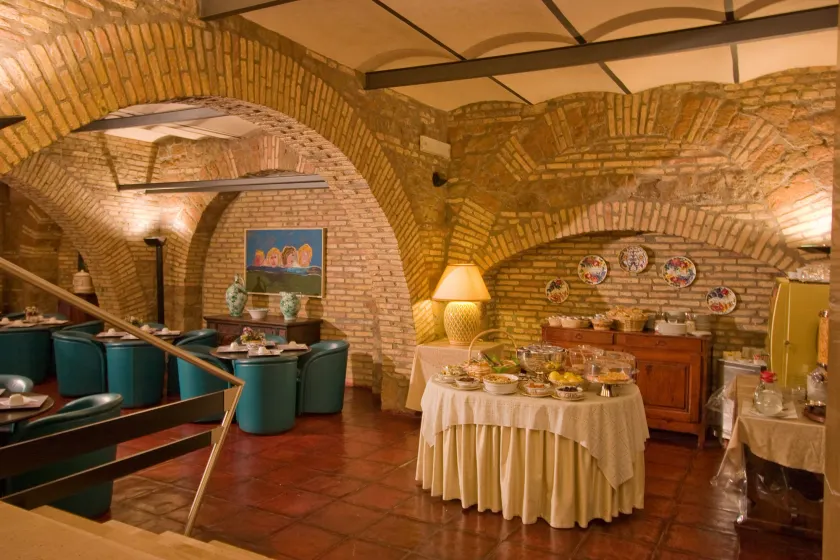 Hotel Laurentia - Image 1