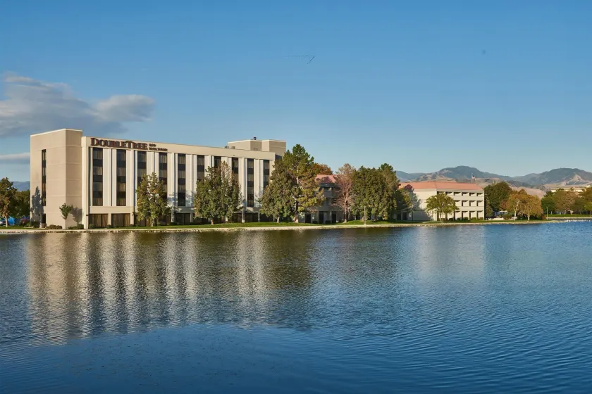 DoubleTree by Hilton Hotel Salt Lake City Airport - Image 1