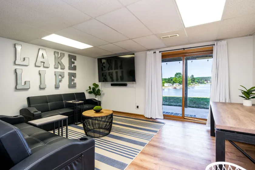 Stone Ledge Lake Getaway - Image 1
