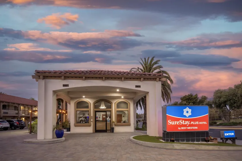 SureStay Plus by Best Western Santa Clara Silicon Valley - Image 1