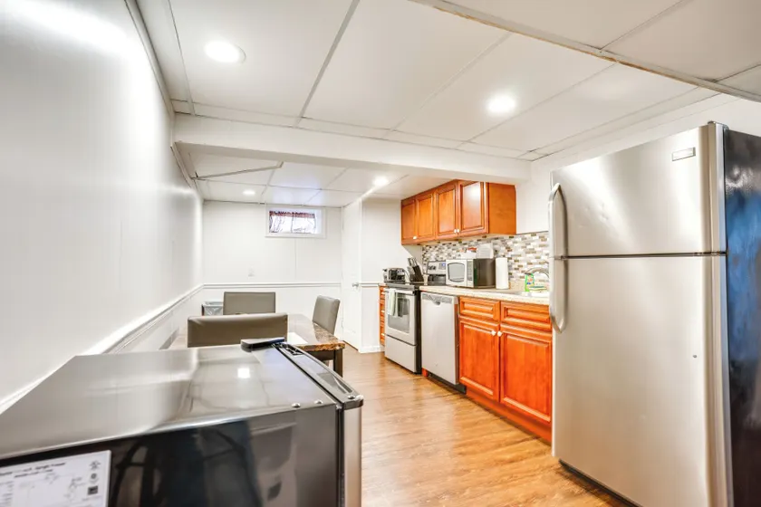 Shared Yard, 4 Mi to Nyc: Englewood Apartment! - Cuisine privée