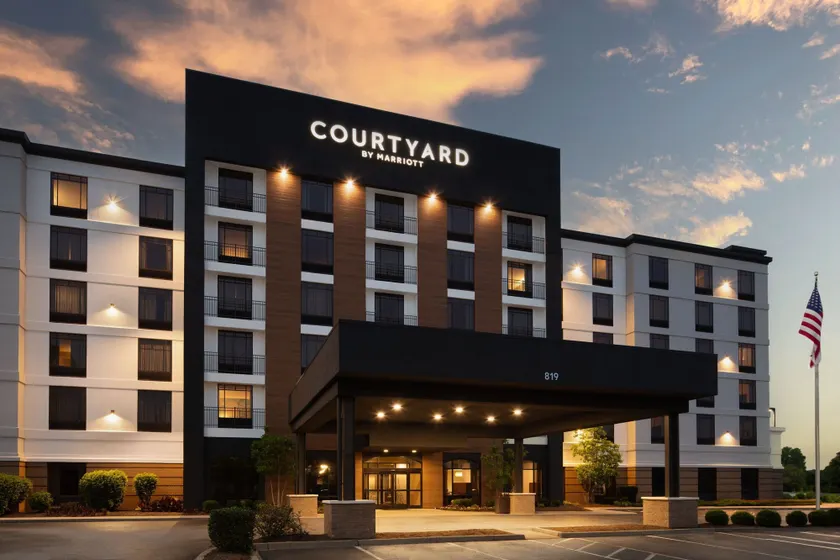 Courtyard Louisville Airport - Image 1