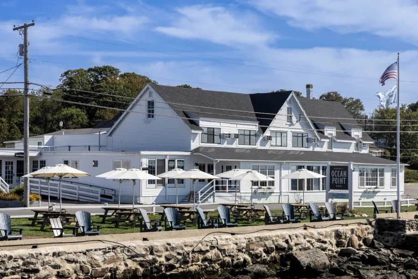 Bluebird Ocean Point Inn - Image 1