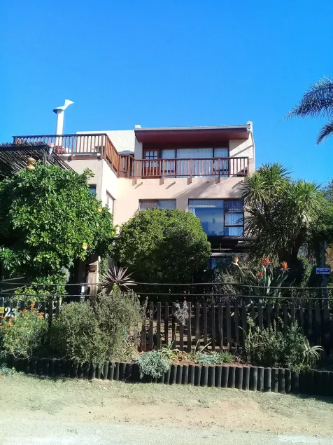 A1 Kynaston Guest House bed and breakfast or self catering - Image 1