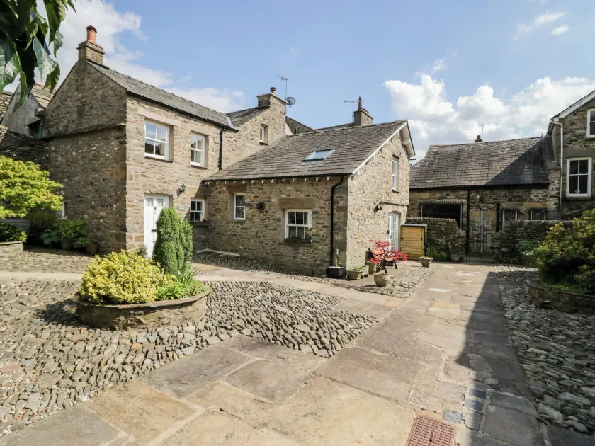 Ramblers Rest - Image 1