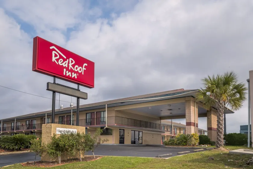 Red Roof Inn Mobile - Midtown - Image 1