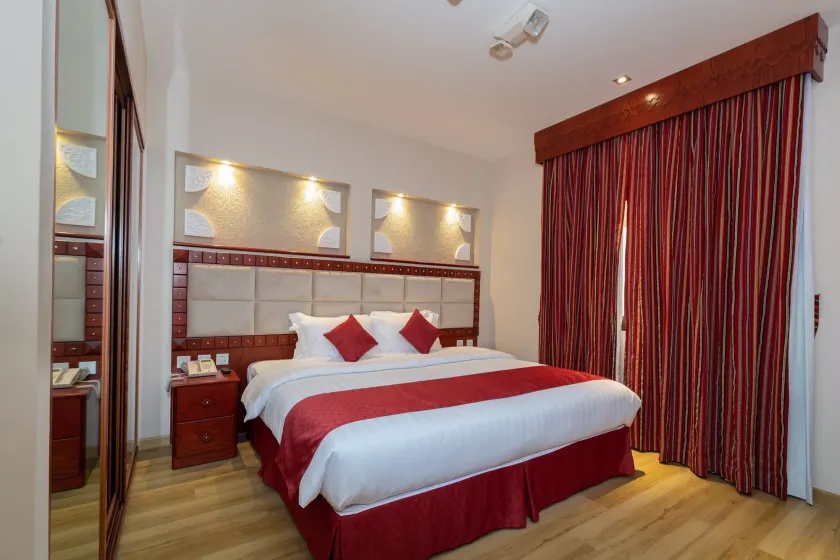 Al Liwan Suites Rawdat Al Khail - Image 1
