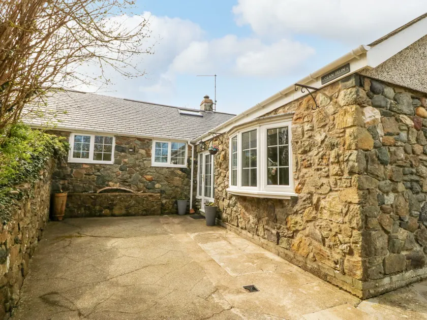 Glan Felin - Image 1