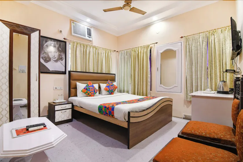 FabHotel Aayash - Nr City Center Metro Station - Image 1