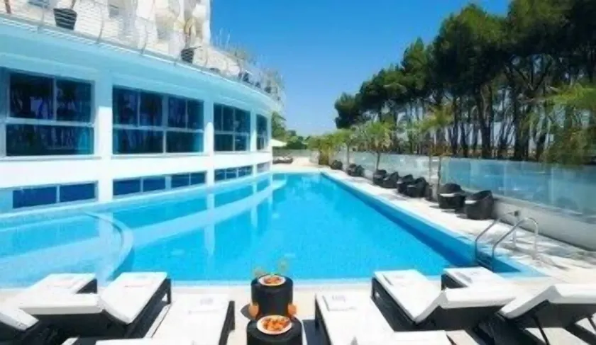 Hotel Lido - Image 1