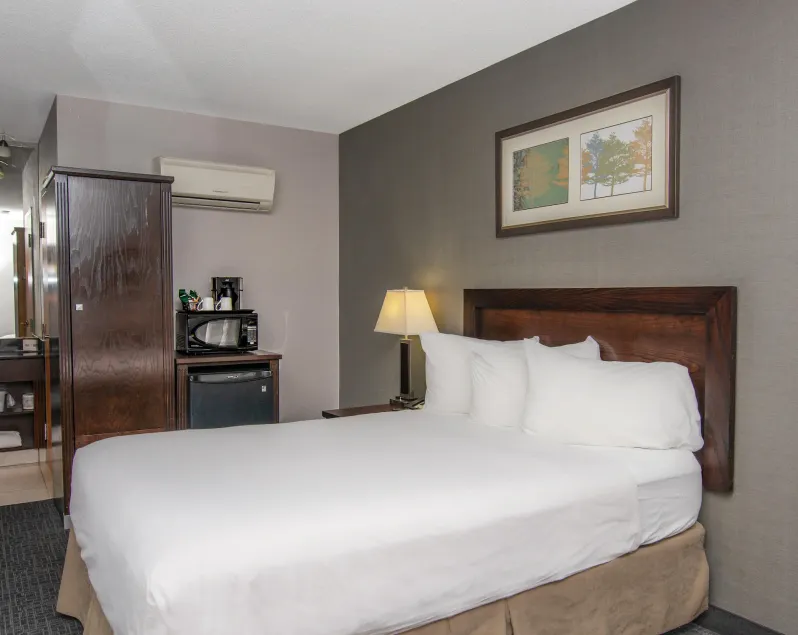 Coast Lethbridge Hotel & Conference Centre - Image 1