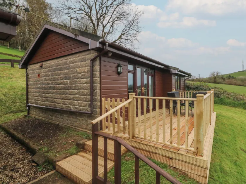 Chalet Log Cabin L15 - Image 1