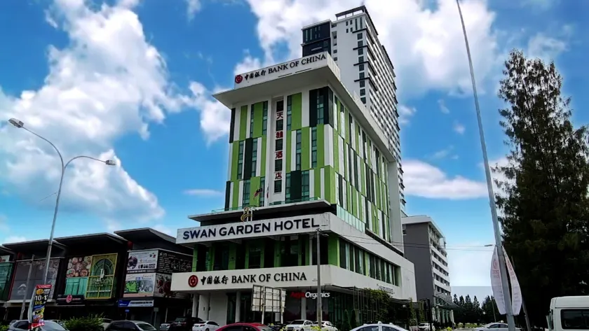 Swan Garden Hotel - Image 1