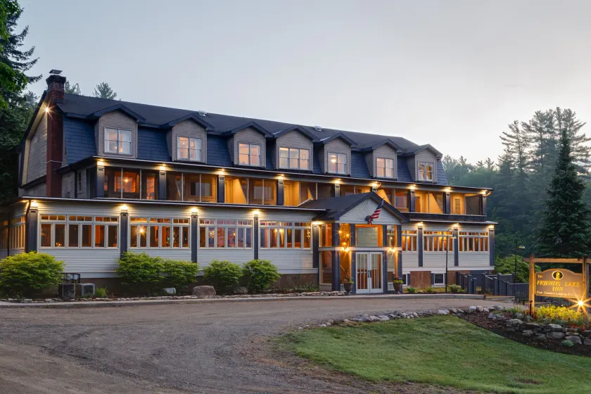 Friends Lake Inn - Image 1