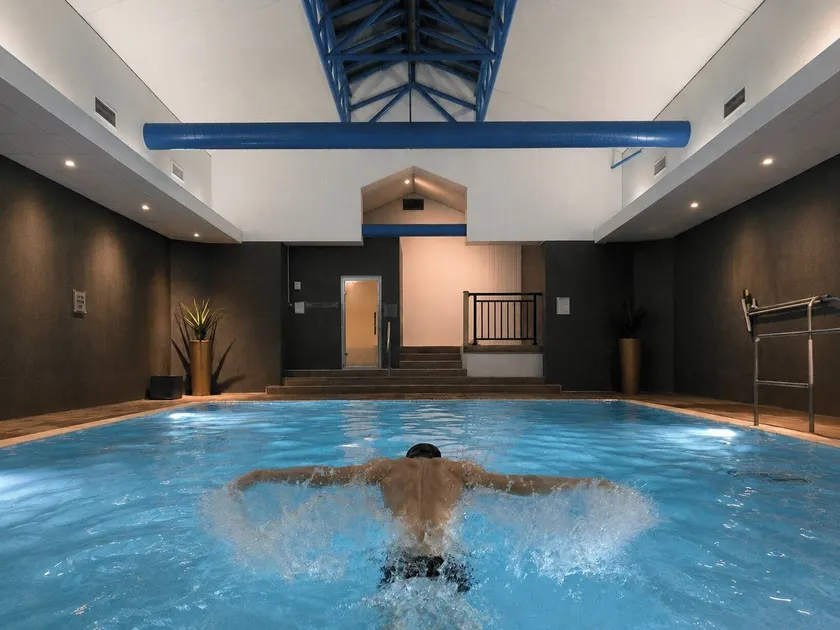 Sandman Signature London Gatwick Hotel - Image 1
