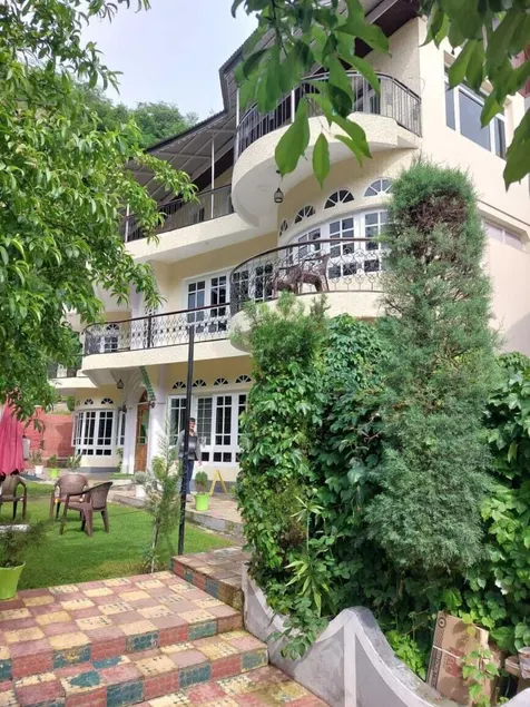 Heritage Rose Inn - Image 1