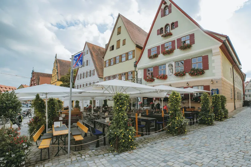 Altstadtmittehotel Sonne - Image 1