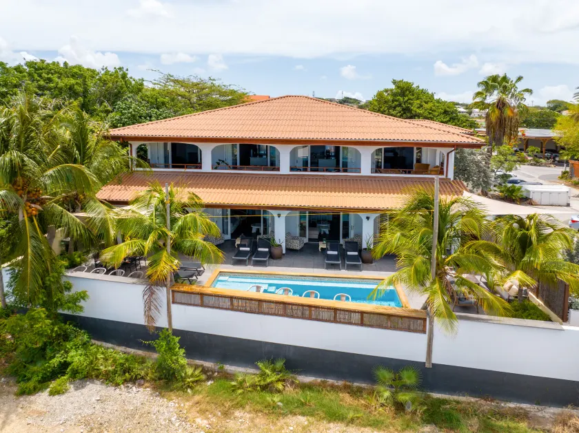 Atlantis Beach House - Image 1