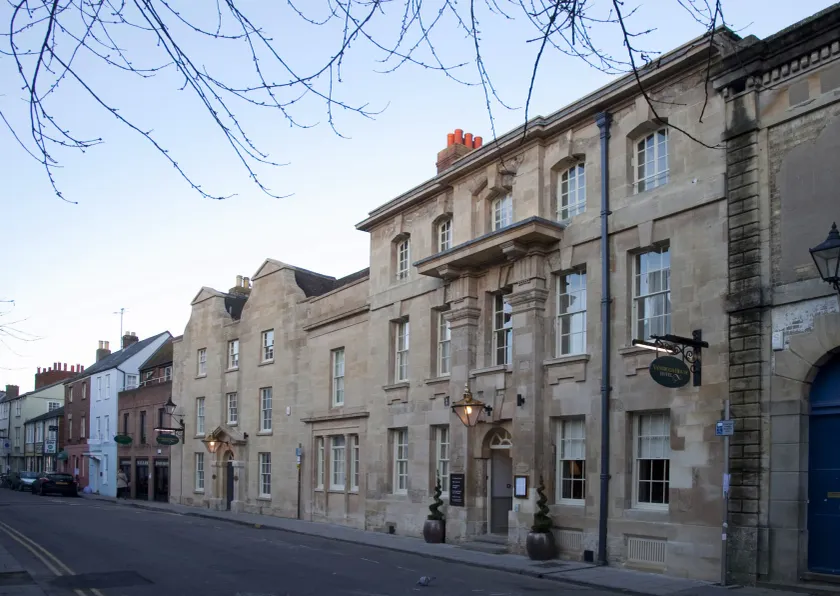 Vanbrugh House Hotel - Image 1