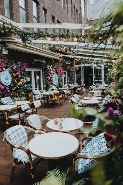 Iveagh Garden Hotel - Image 1
