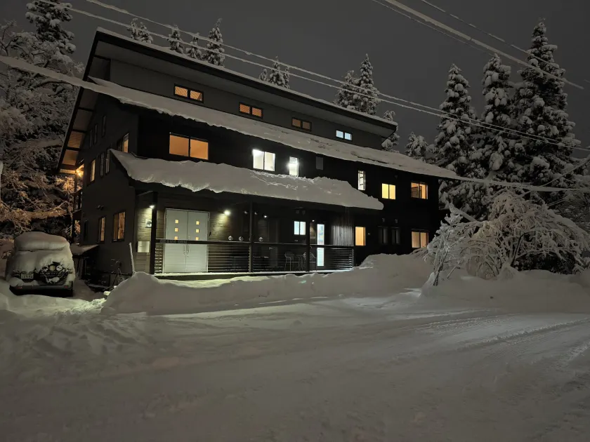 Bears Den Mountain Lodge - Image 1