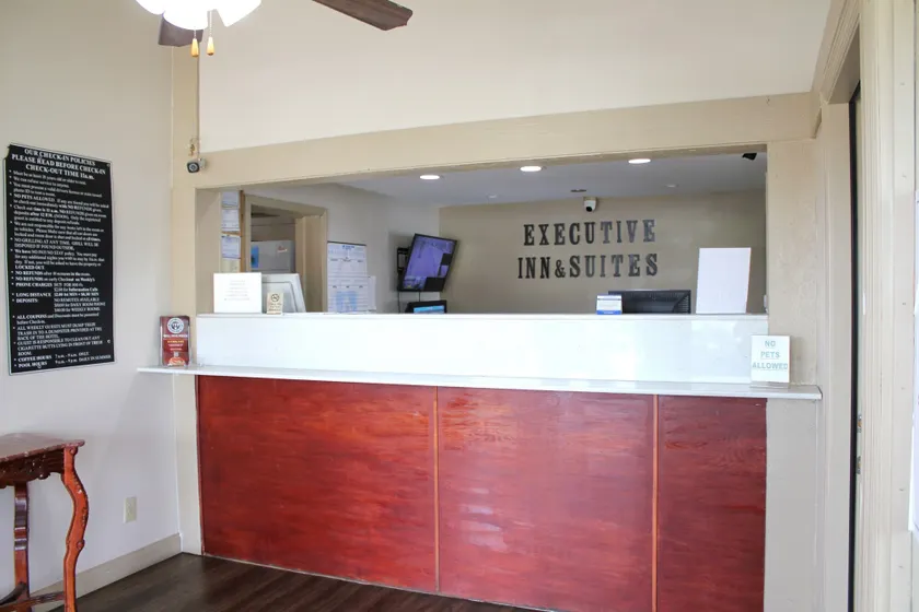 Executive Inn & Suites - Reception