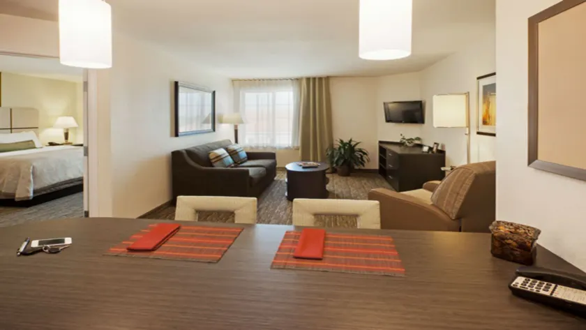 Candlewood Suites Erie by IHG - Image 1