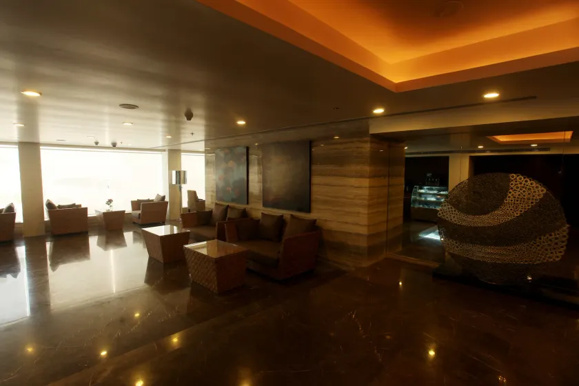 Paradigm Sarovar Portico - Lobby