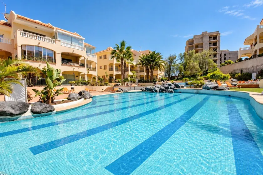Golf Park Sunny Cozy Penthouse near the Ocean with large double terraces, fiber WIFI, 3 pools, NEW bbq South Tenerife - Image 1
