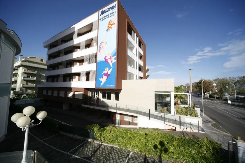 Noha Suite Hotel - Image 1