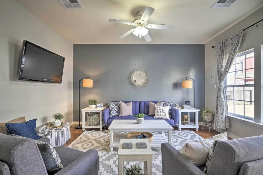 Modern Afton Townhome - Walk to Grand Lake! - Oppholdsområde