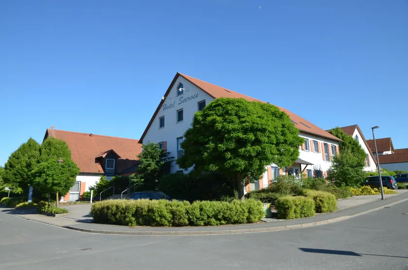 Landhotel Seerose - Image 1