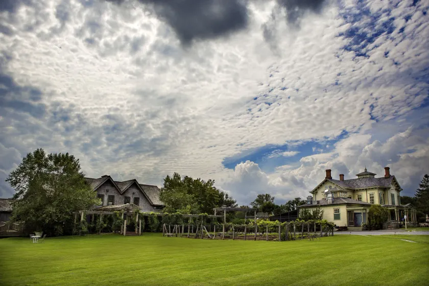 Jedediah Hawkins Inn - Image 1