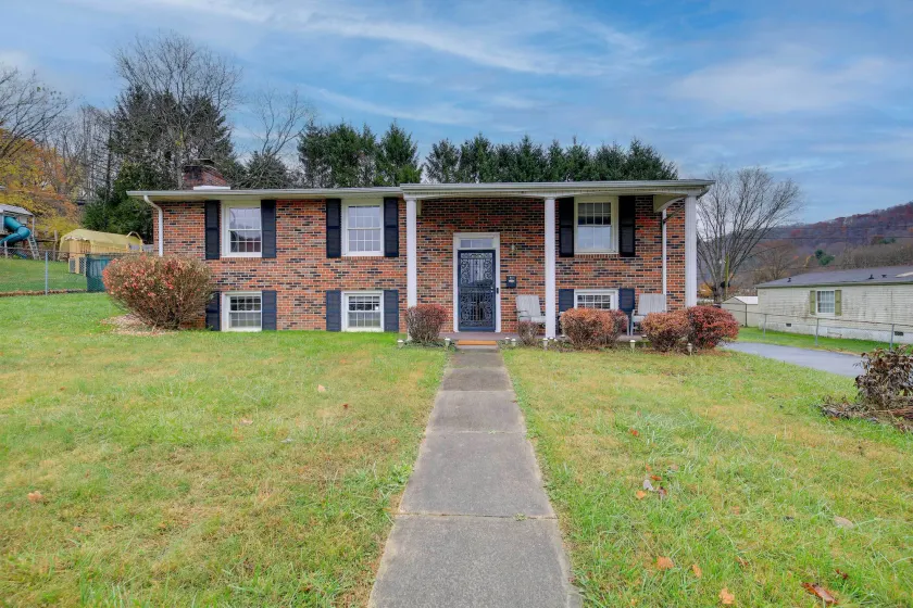 Bluefield Home w/ Covered Deck - Near Parks! - Image 1