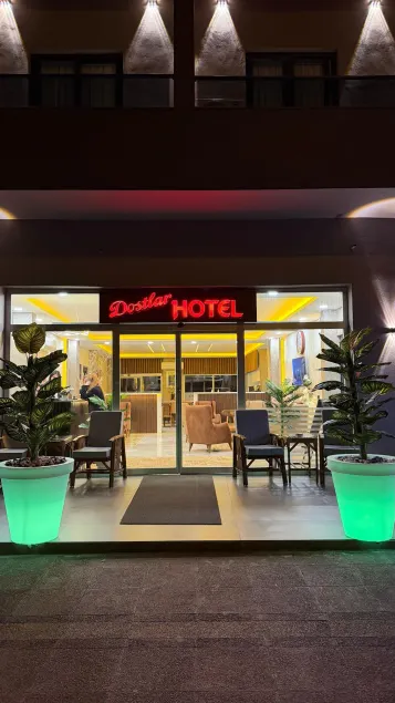 Dostlar Hotel - Image 1