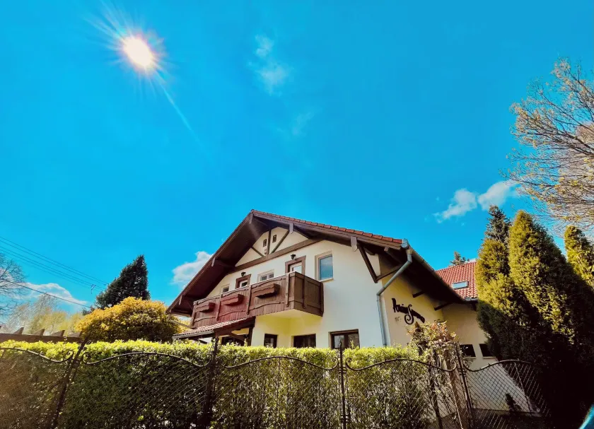 Sommer Panzió - Image 1