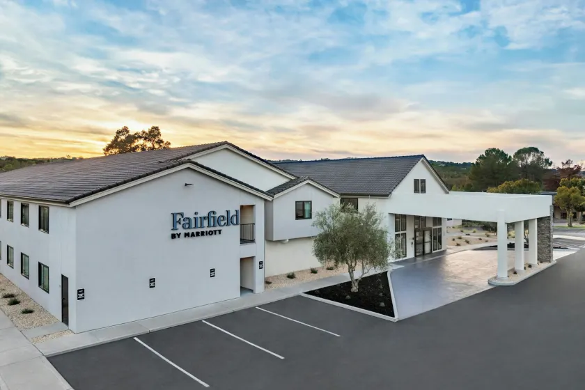 Fairfield by Marriott Inn & Suites Atascadero Paso Robles - Image 1