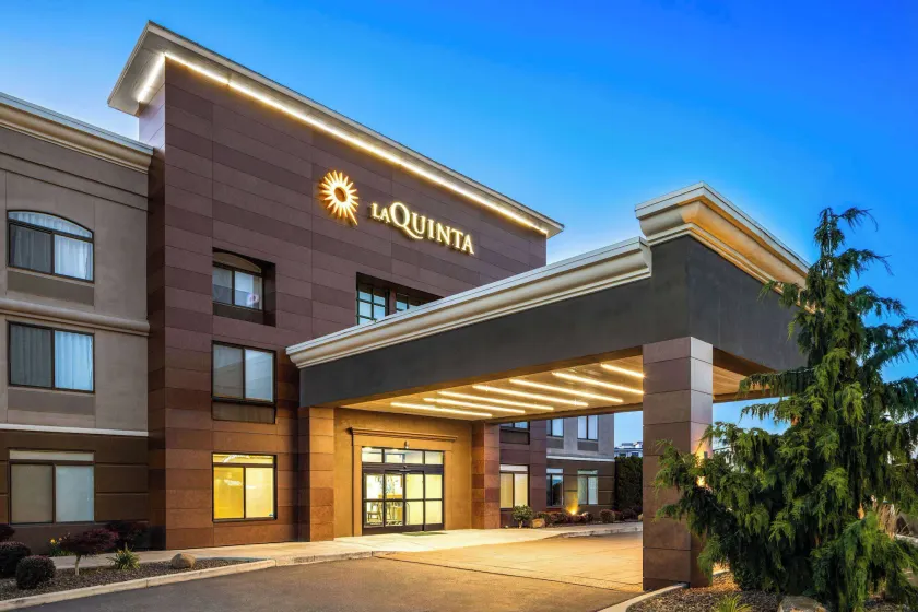 La Quinta by Wyndham Kennewick - Image 1
