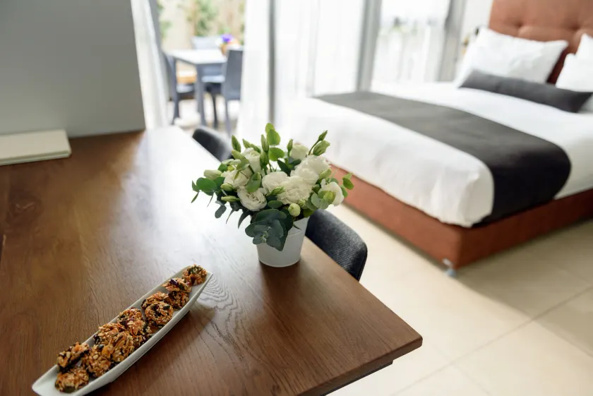 Sea Land Suites - by Echo Hotels - Image 1