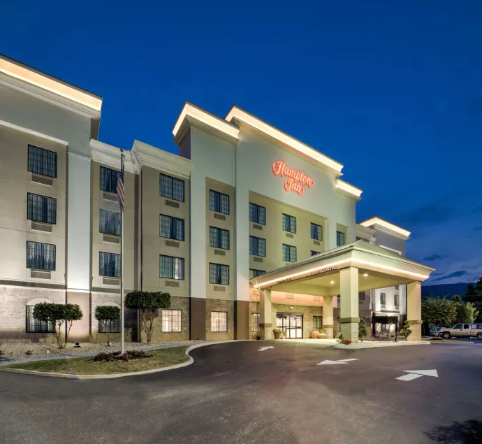 Hampton Inn Salem, VA - Image 1