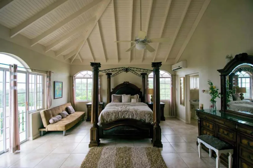 Retreat Guest House - Image 1