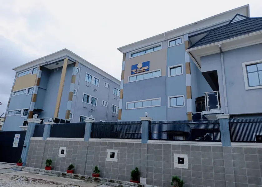 Twin Villa Hotel - Image 1