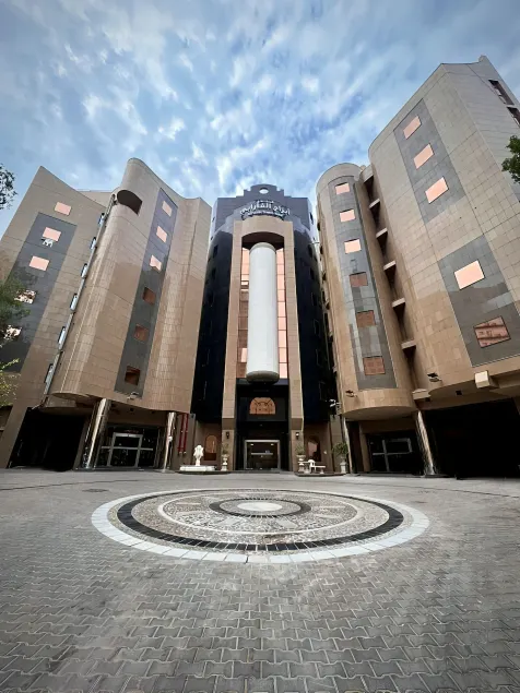 Al Farabi Towers Hotel - Image 1