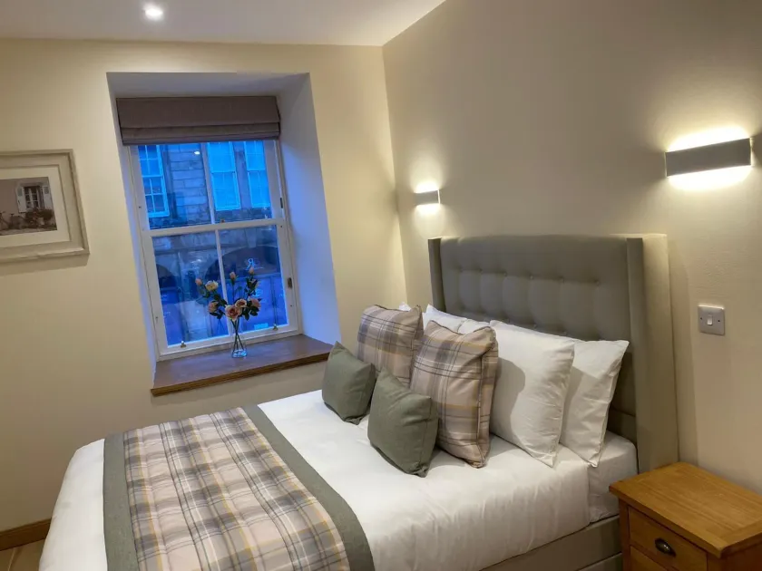 Waverley Inn Apartments - Image 1