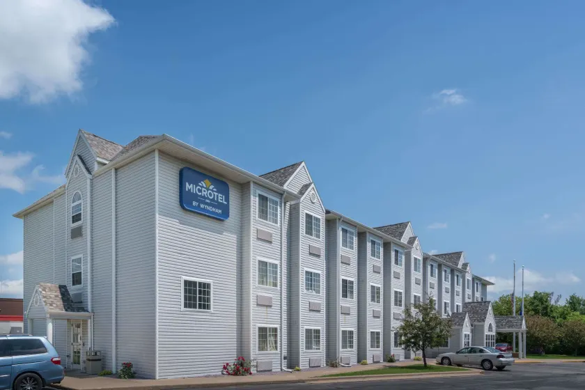 Microtel Inn La Crosse Onalaska Area - Image 1