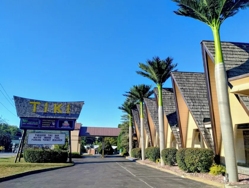 Tiki Resort - Lake George - Image 1