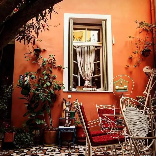 Athens Quinta - Image 1