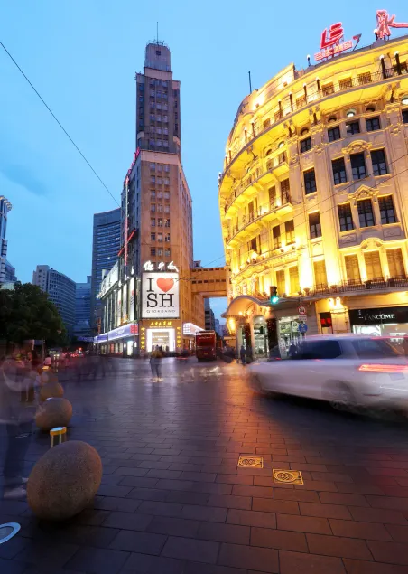 Seventh Heaven Hotel - Image 1