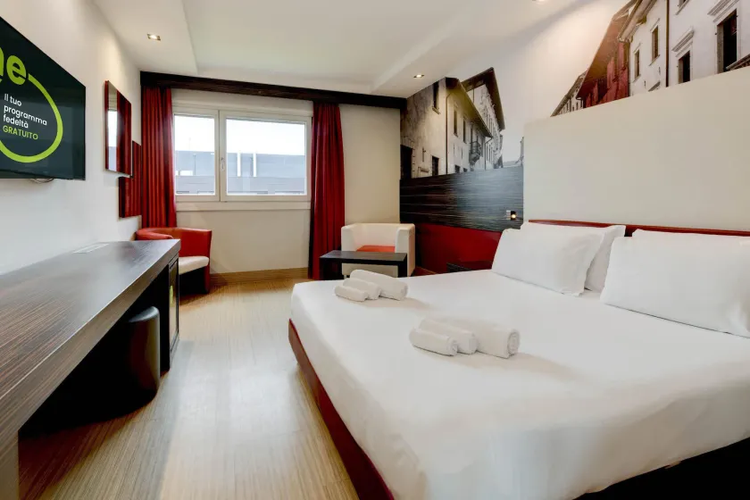 B&B Hotel Trento - Image 1